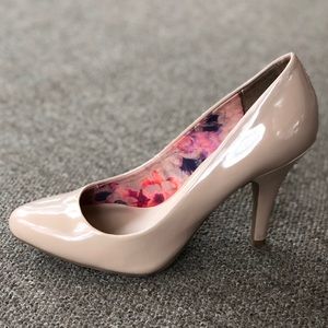 Fergalicious Symphony Patent Leather Nude Pump